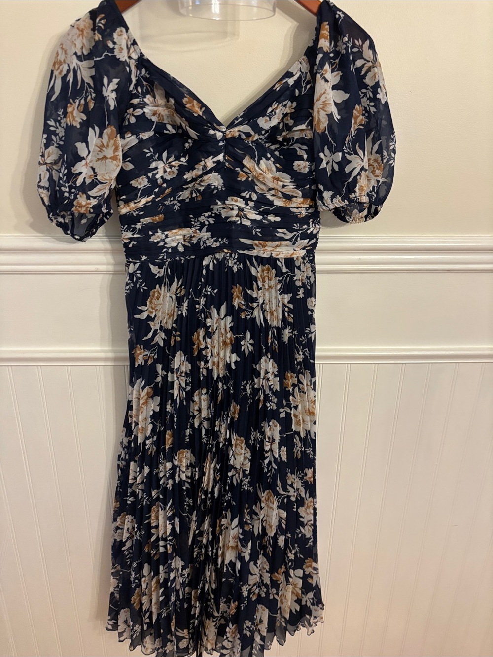 Abercrombie & Fitch Floral Puff-Sleeve Midi Dress